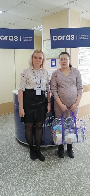 Страховые представители Оренбургского филиала «СОГАЗ-Мед» поздравили победительницу розыгрыша, новости, пресс-релизы, статьи, «СОГАЗ-Мед», омс